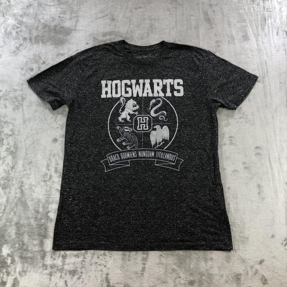 Harry Potter Hogwarts Shirt Mens Large Gray Crest Graphic Tee Wizarding World